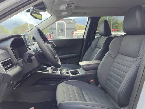 2025 Mitsubishi Outlander PHEV SE