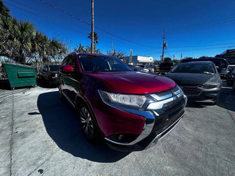 2020 Mitsubishi Outlander SE