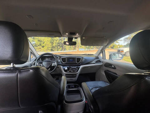 2020 Chrysler Pacifica Touring L