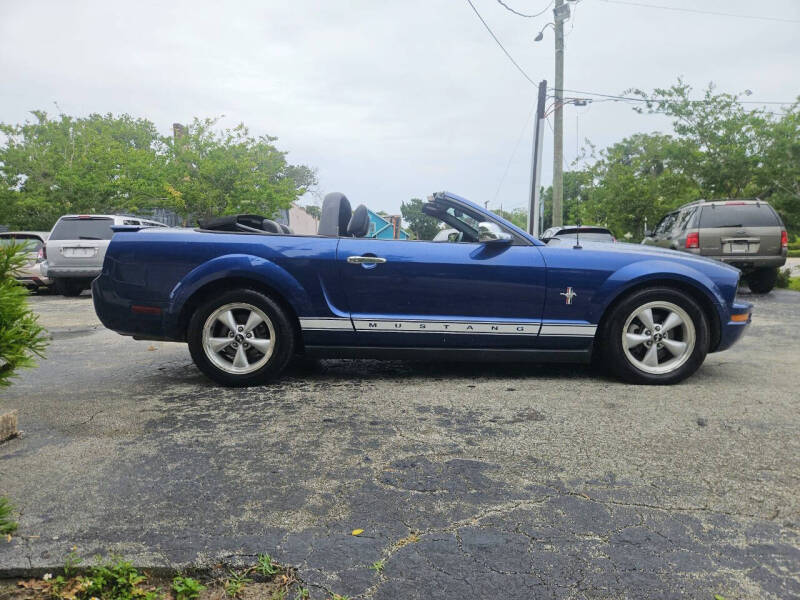 2008 Ford Mustang V6 Deluxe
