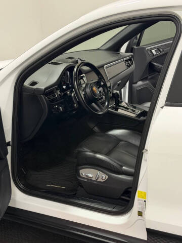 2023 Porsche Macan