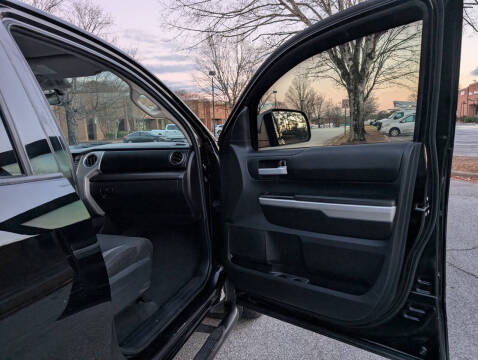 2015 Toyota Tundra SR5