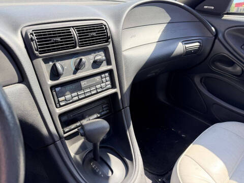 1999 Ford Mustang