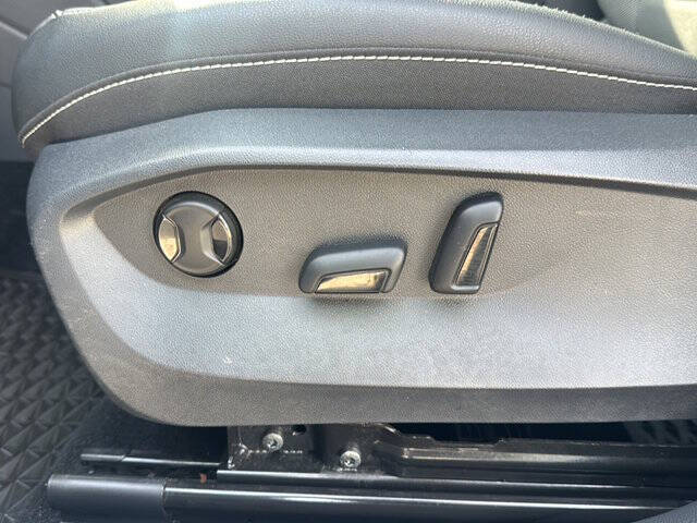 2024 Volkswagen Taos SE 4Motion