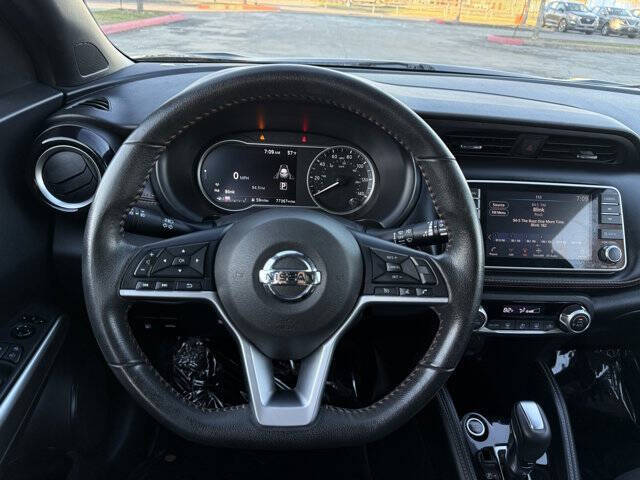 2020 Nissan Kicks SR