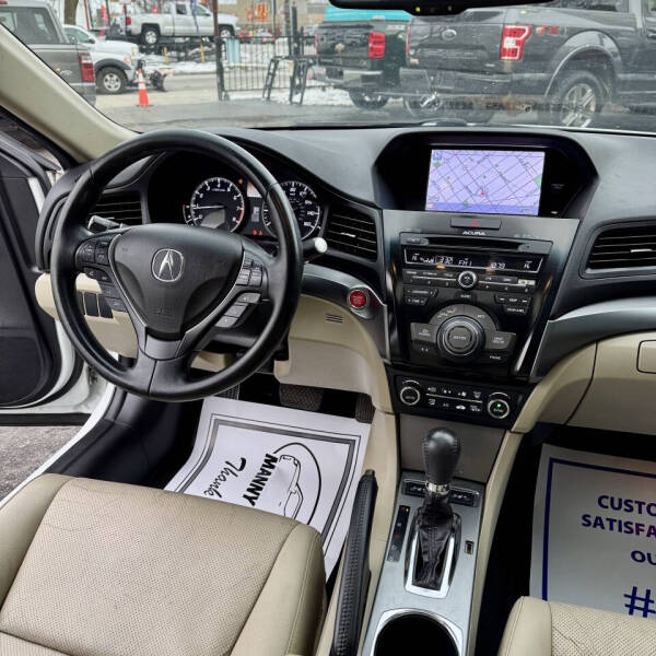 2013 Acura ILX 2.0L w/Tech