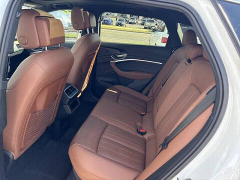 2024 Audi Q8 e-tron quattro Premium