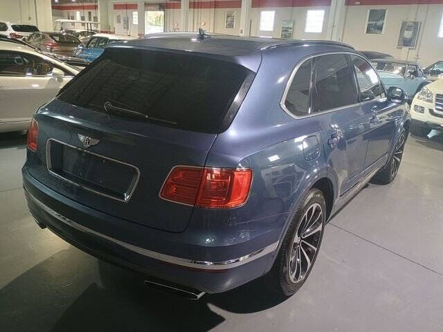 2017 Bentley Bentayga 3