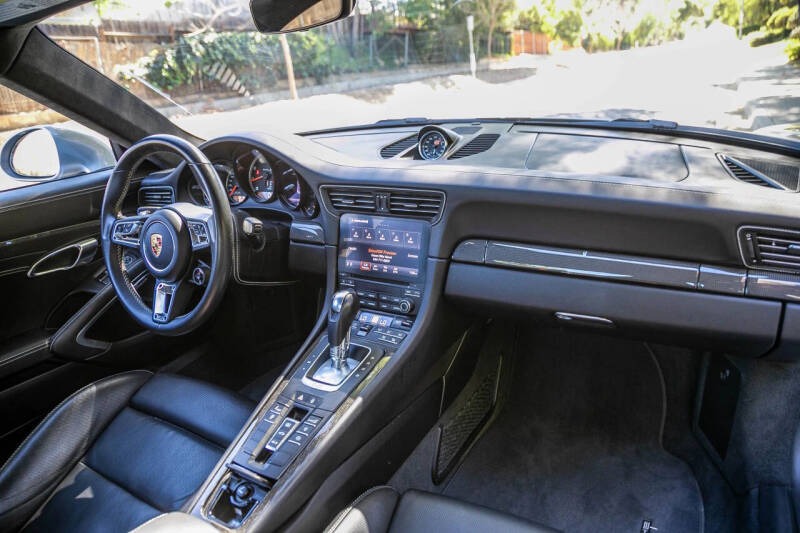 2018 Porsche 911