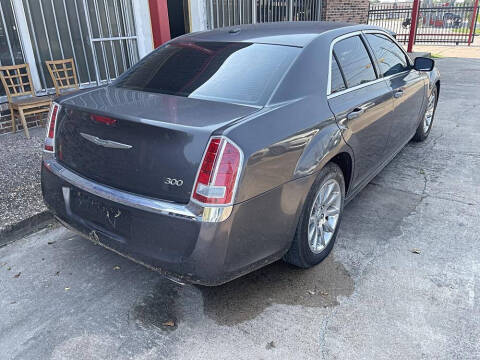 2013 Chrysler 300