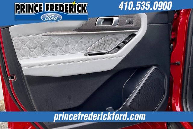 2025 Ford Explorer Platinum