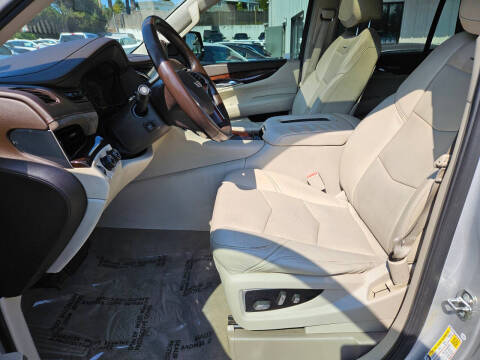 2015 Cadillac Escalade Luxury