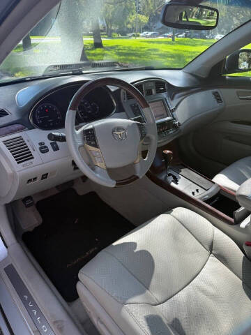 2011 Toyota Avalon Limited