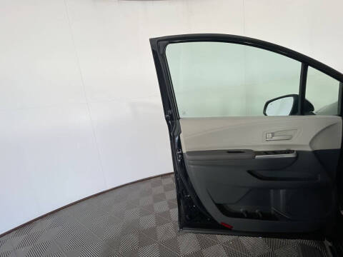 2024 Toyota Sienna LE 8-Passenger