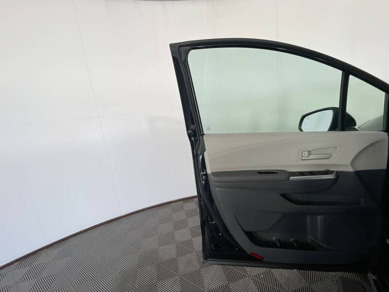 2024 Toyota Sienna LE 8-Passenger