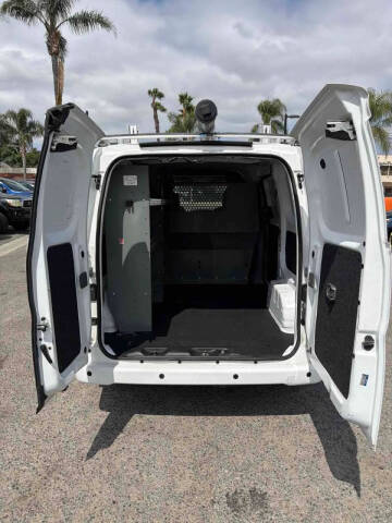 2021 Nissan NV200