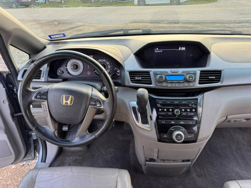 2011 Honda Odyssey EX-L photo 26