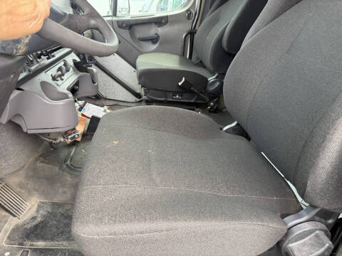 2011 Freightliner M2 106