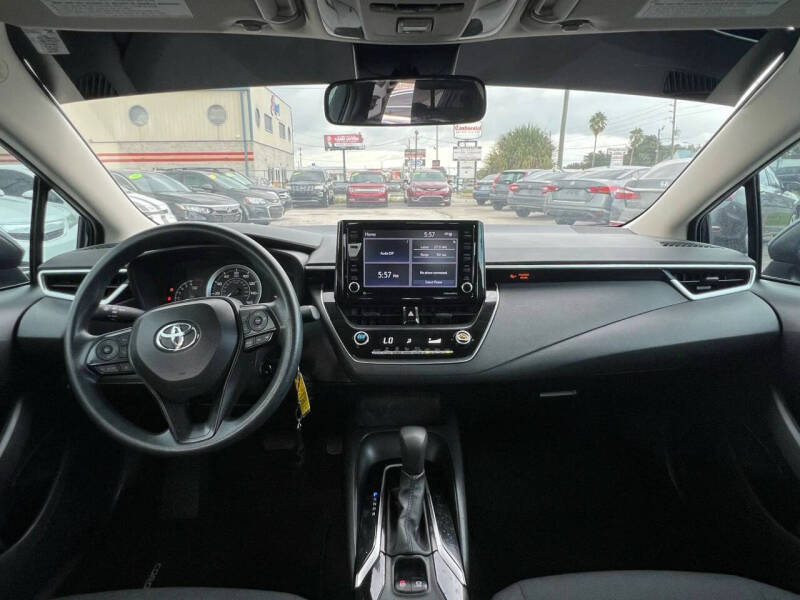 2022 Toyota Corolla LE