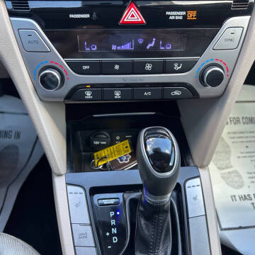 2017 Hyundai Elantra