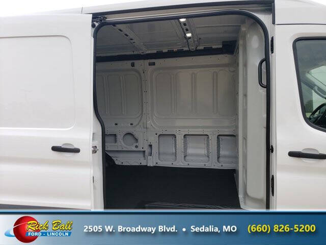 2025 Ford Transit 250