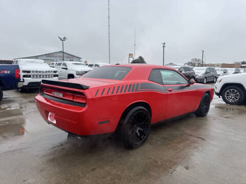 2014 Dodge Challenger SXT Plus