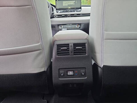 2025 Mitsubishi Outlander SEL Platinum Edition