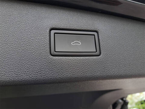 2022 Volkswagen Tiguan SEL R-Line 4Motion