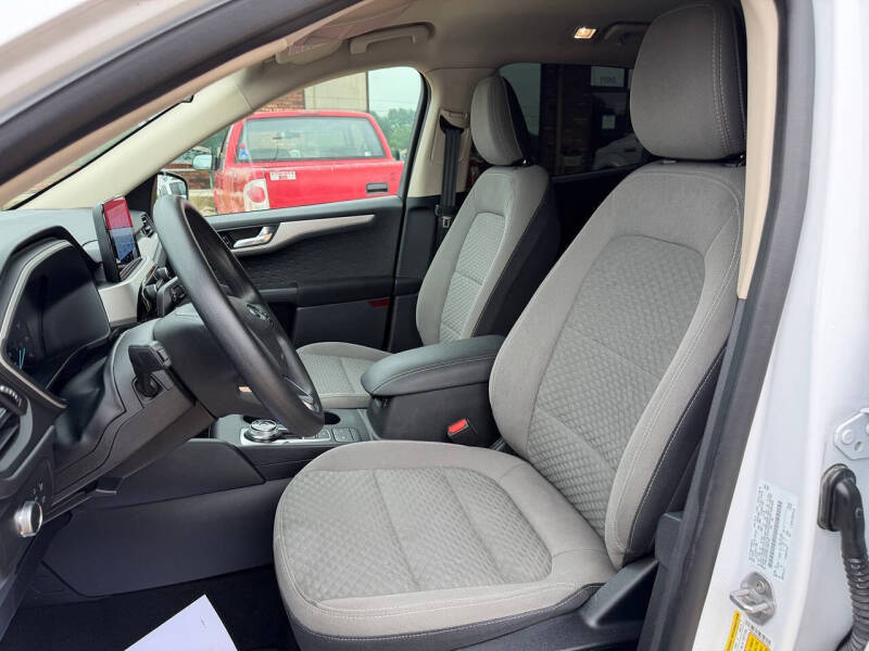 2020 Ford Escape SE
