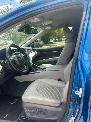 2020 Toyota Camry SE