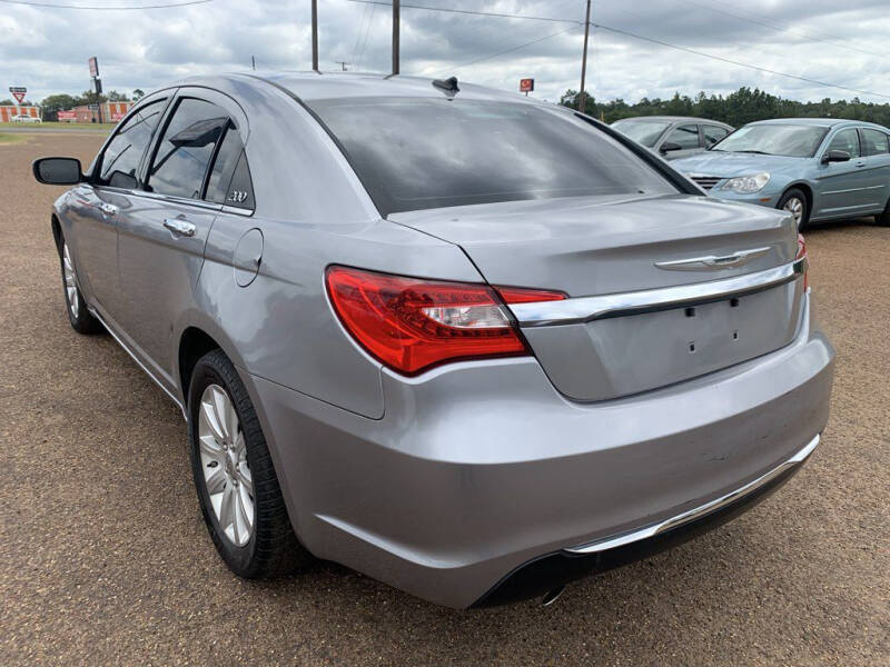 2013 Chrysler 200 Limited