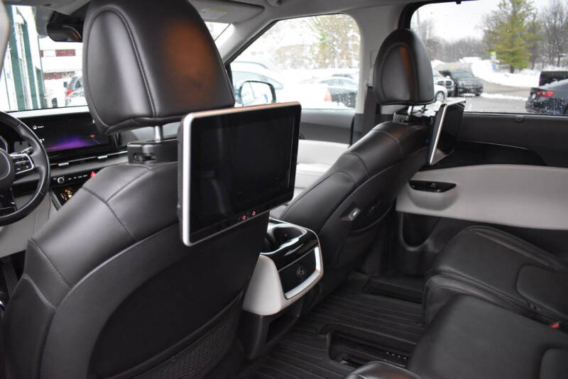 2022 Kia Carnival EX