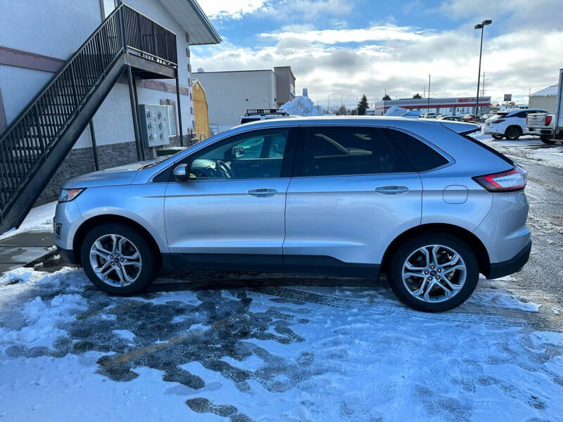 2018 Ford Edge Titanium photo 2