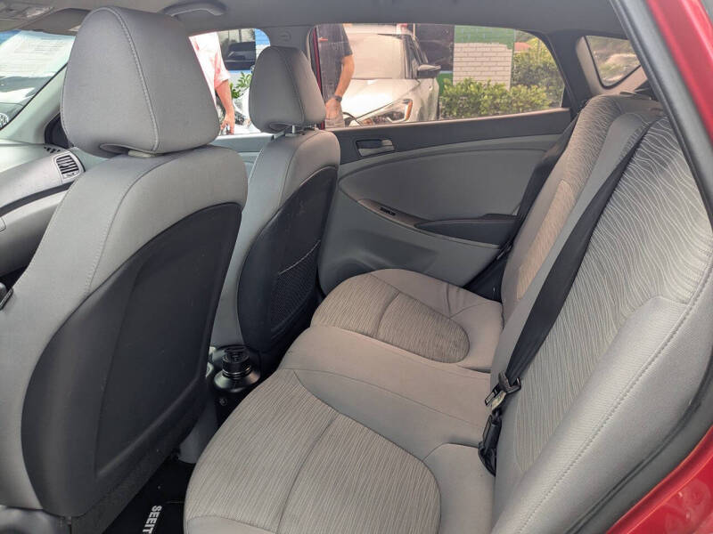 2017 Hyundai Accent SE