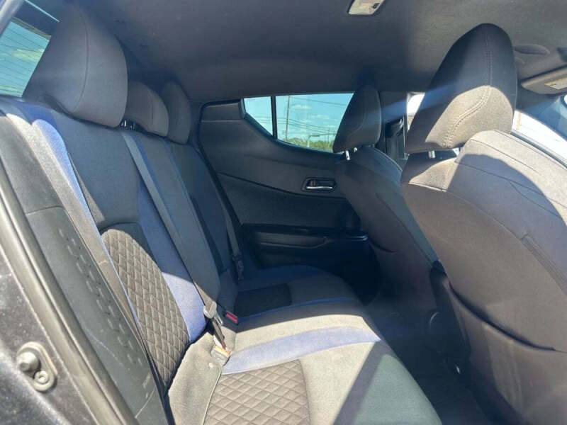 2021 Toyota C-HR XLE