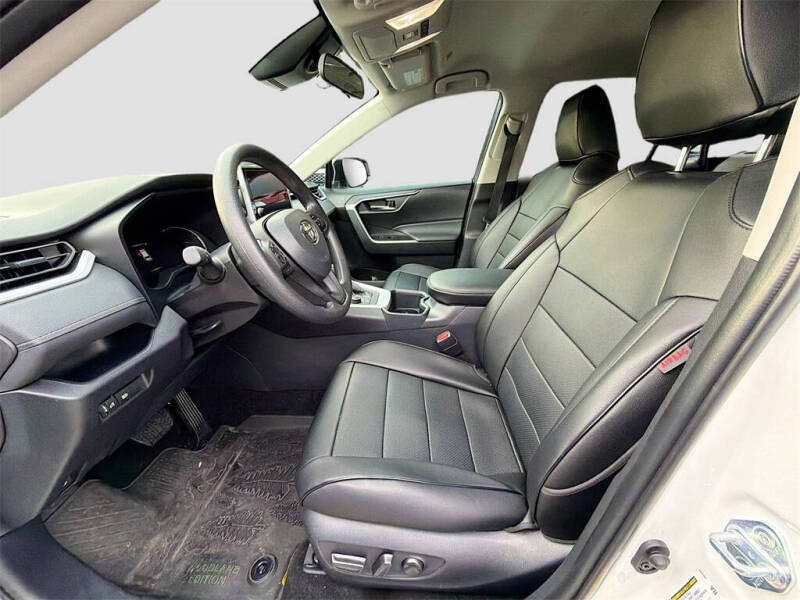 2025 Toyota RAV4 Hybrid Woodland Edition