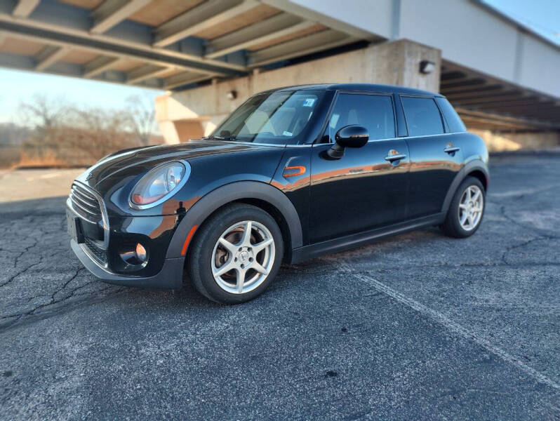 2018 MINI Cooper Base