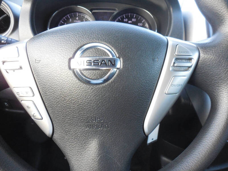 2019 Nissan Versa SV