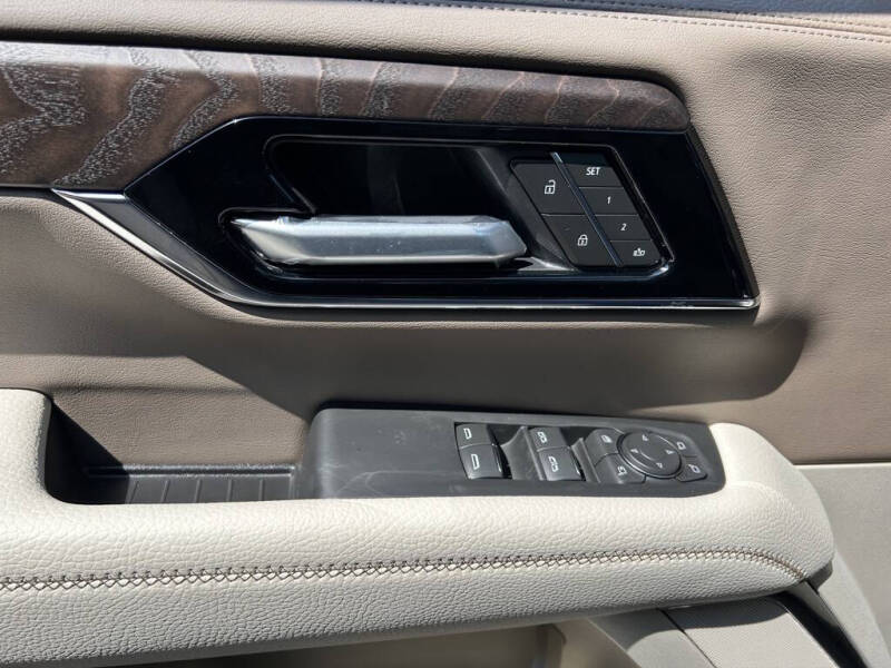 2025 GMC Yukon Denali