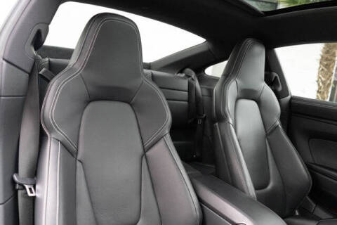 2022 Porsche 911 Carrera 4 GTS