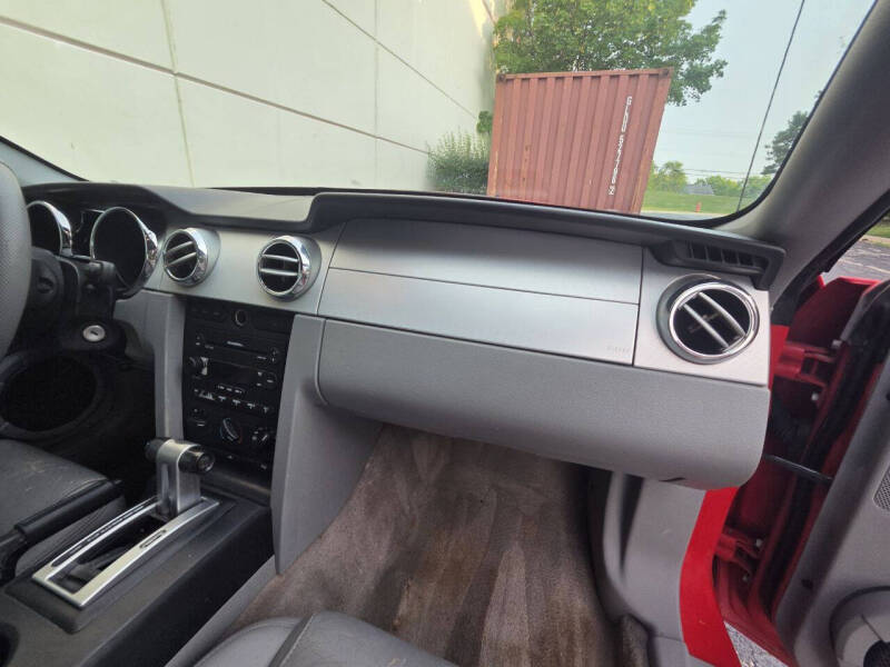 2006 Ford Mustang GT Deluxe
