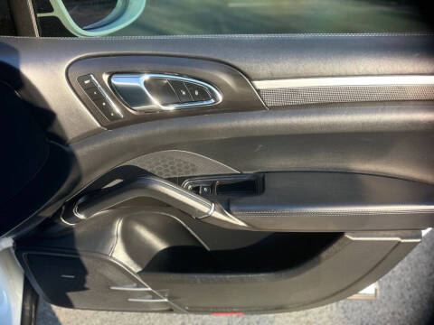 2015 Porsche Cayenne Turbo
