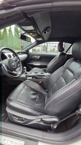 2015 Ford Mustang EcoBoost Premium