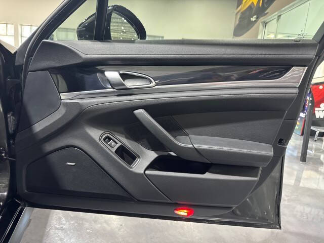 2011 Porsche Panamera