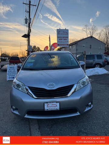 2012 Toyota Sienna LE 7-Passenger