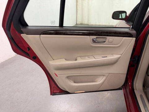 2011 Cadillac DTS Luxury Collection