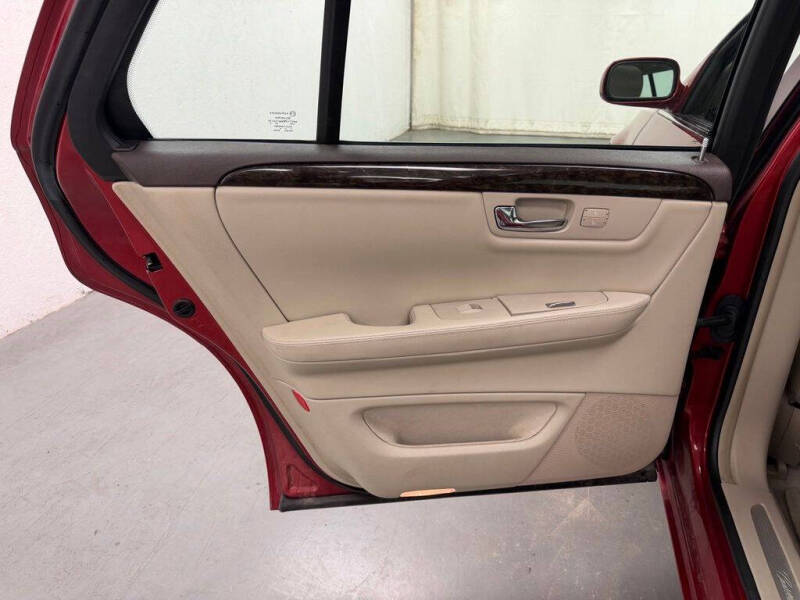 2011 Cadillac DTS Luxury Collection
