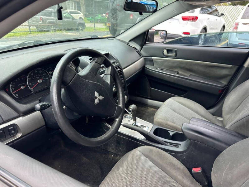 2011 Mitsubishi Galant FE