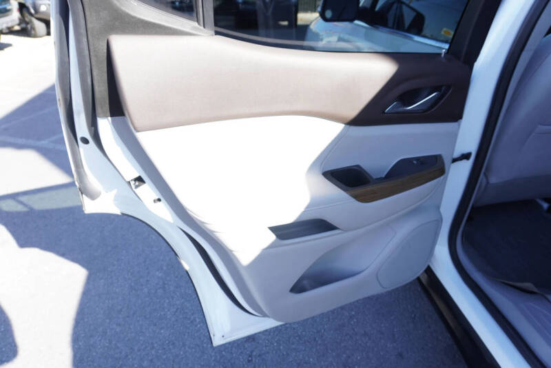 2022 GMC Acadia SLE