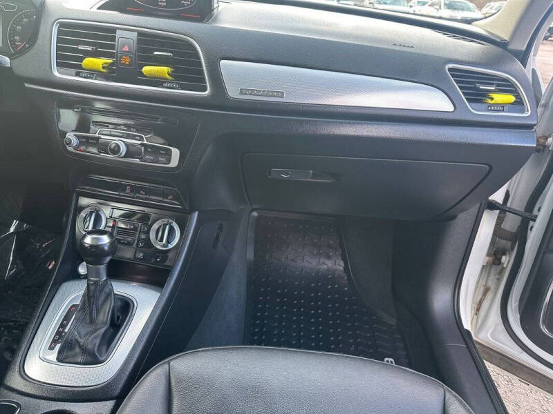 2015 Audi Q3 2.0T quattro Prestige